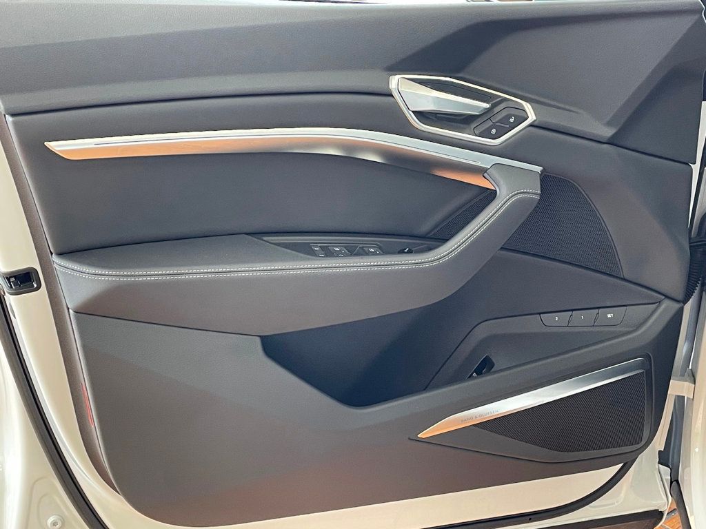 2022 Audi e-tron Premium Plus quattro - 22954148 - 14