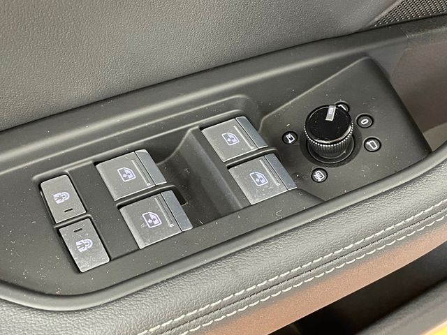 2022 Audi e-tron Premium Plus quattro - 22954148 - 16