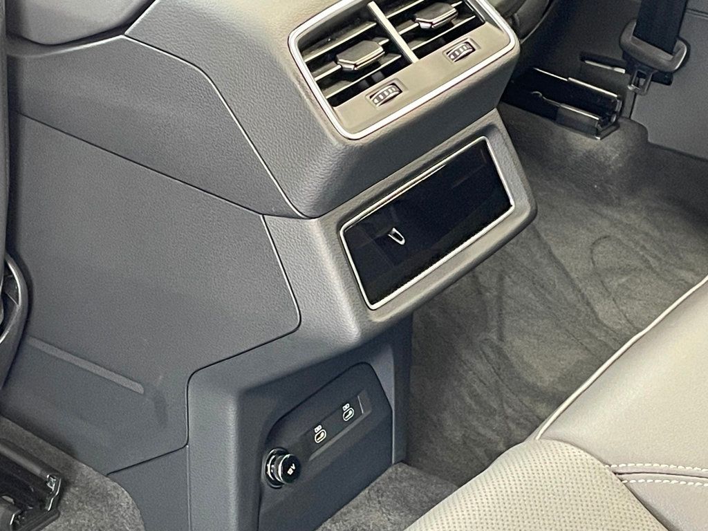 2022 Audi e-tron Premium Plus quattro - 22954148 - 21