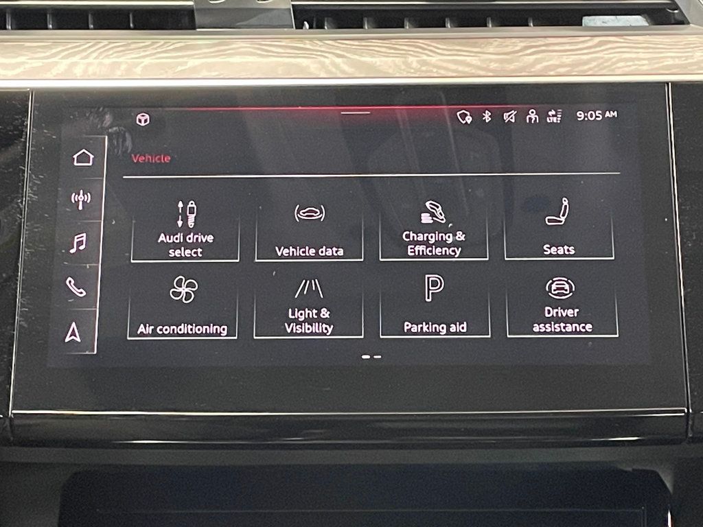2022 Audi e-tron Premium Plus quattro - 22954148 - 32