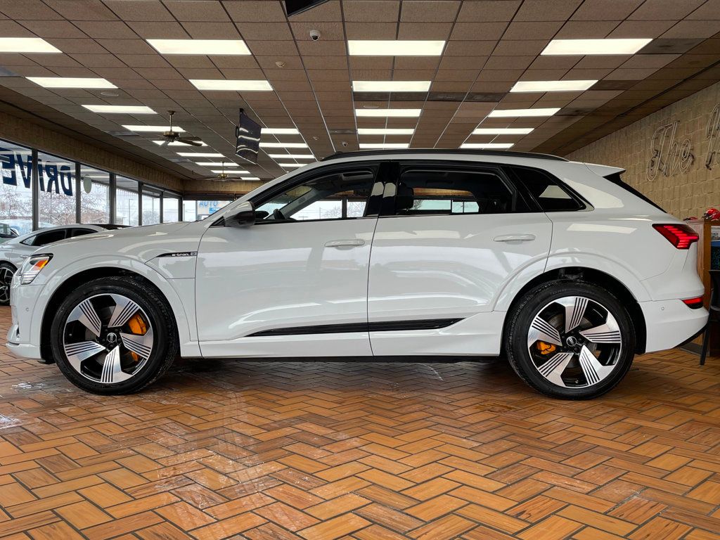 2022 Audi e-tron Premium Plus quattro - 22954148 - 4