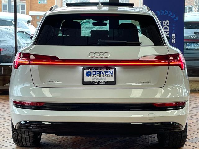 2022 Audi e-tron Premium Plus quattro - 22954148 - 8