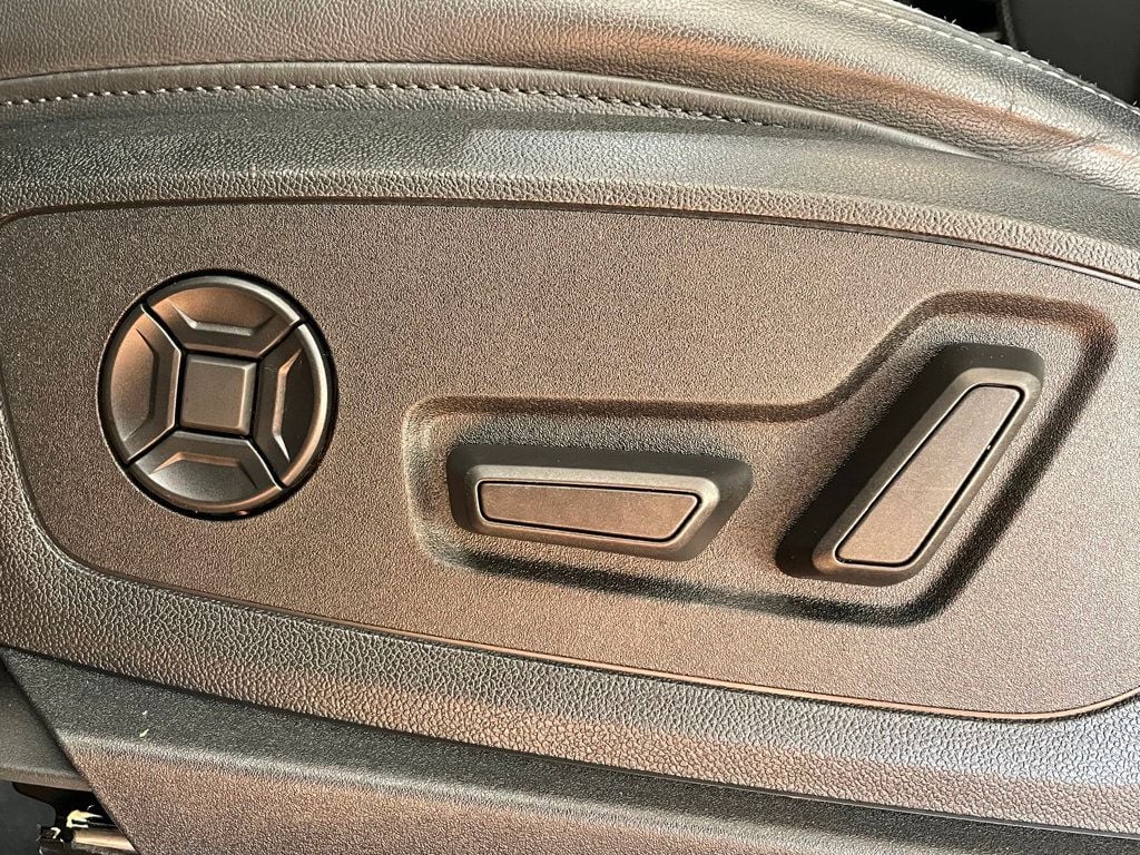 2022 Audi e-tron Premium Plus quattro - 22958480 - 11