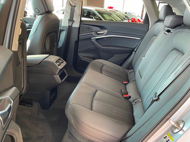 2022 Audi e-tron Premium Plus quattro - 22958480 - 18