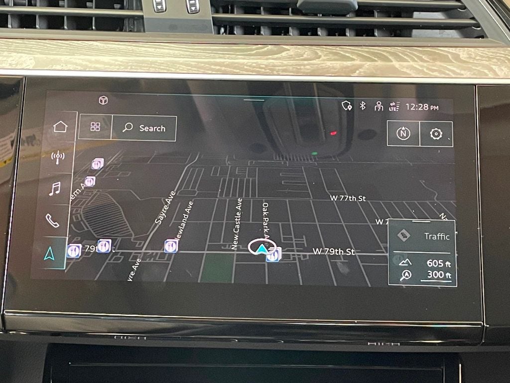 2022 Audi e-tron Premium Plus quattro - 22958480 - 30