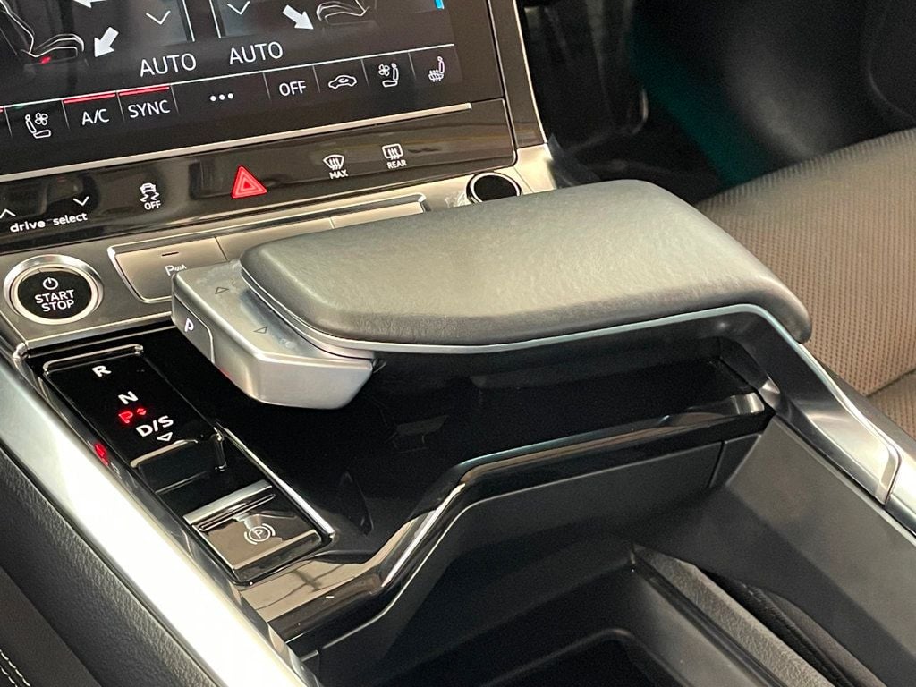 2022 Audi e-tron Premium Plus quattro - 22958480 - 33