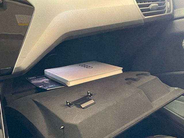 2022 Audi e-tron Premium Plus quattro - 22958480 - 37