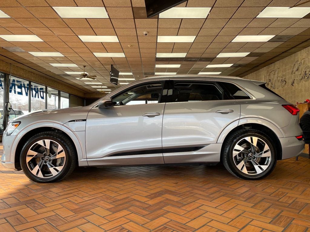 2022 Audi e-tron Premium Plus quattro - 22958480 - 4