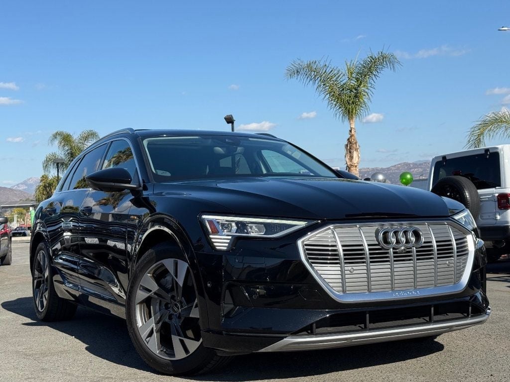 2022 Audi e-tron Premium Plus quattro - 22750695 - 1