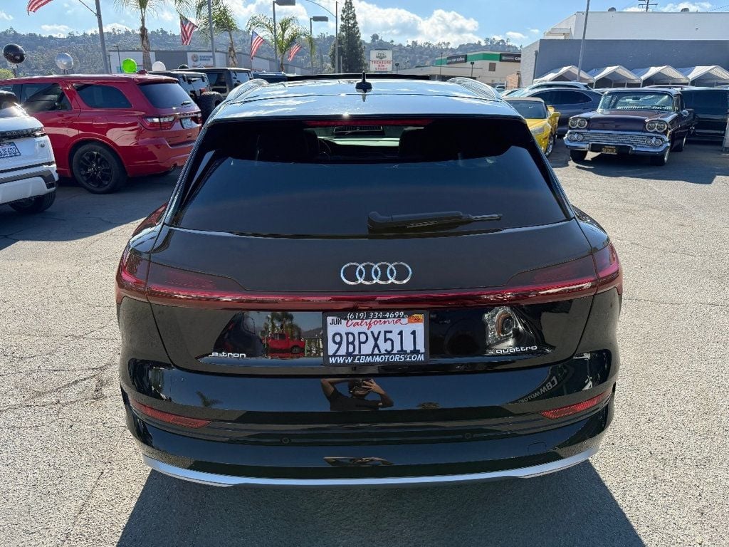 2022 Audi e-tron Premium Plus quattro - 22750695 - 5