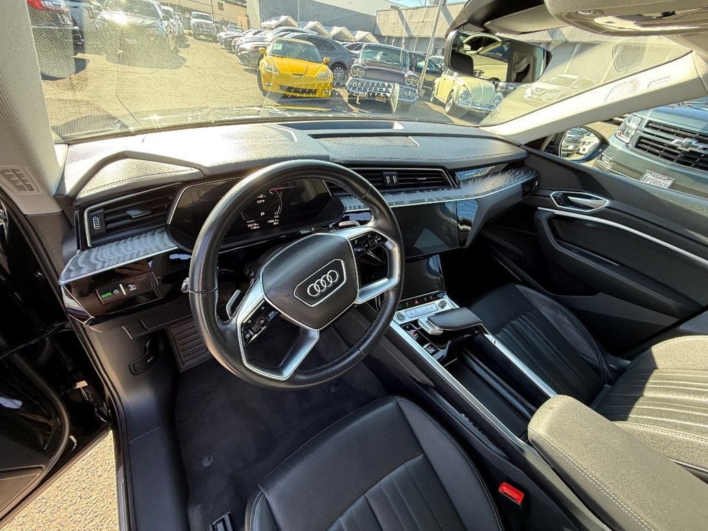 2022 Audi e-tron Premium Plus quattro - 22750695 - 8