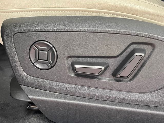 2022 Audi e-tron Premium quattro - 22925491 - 17