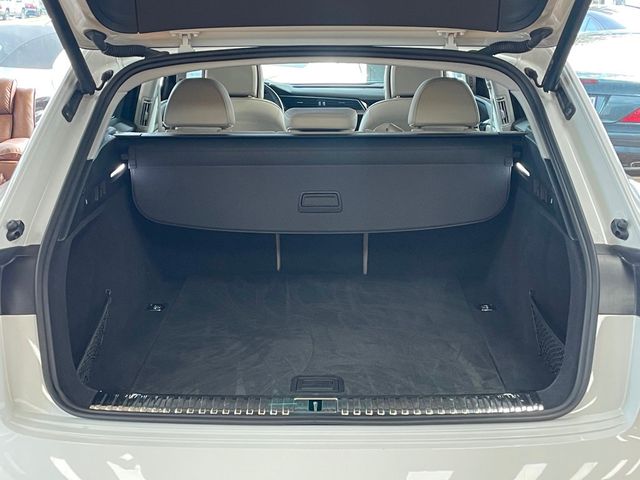 2022 Audi e-tron Premium quattro - 22925491 - 26