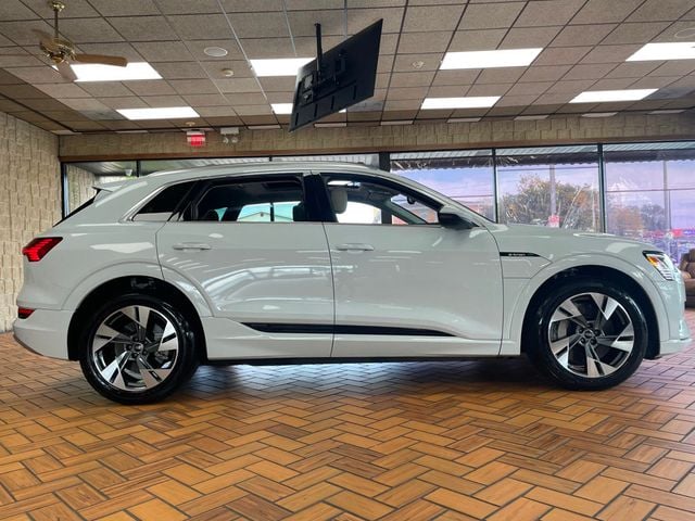 2022 Audi e-tron Premium quattro - 22925491 - 8