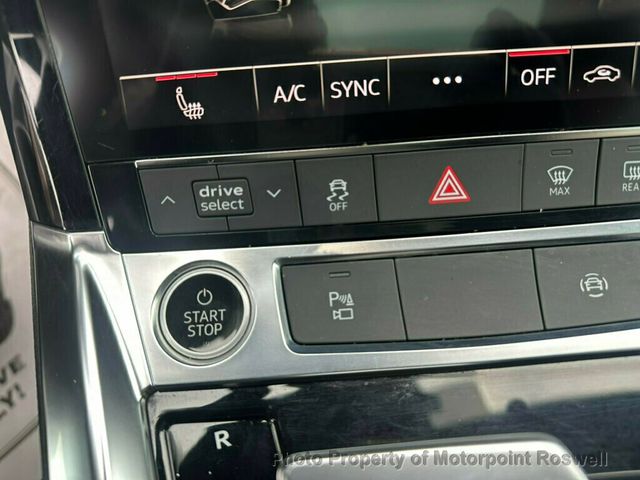 2022 Audi e-tron Premium quattro - 22974553 - 16