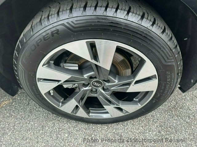 2022 Audi e-tron Premium quattro - 22974553 - 24
