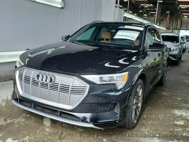 2022 Audi e-tron Premium quattro - 22974553 - 4