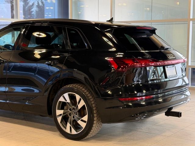 2022 Audi e-tron Premium quattro - 22981370 - 12