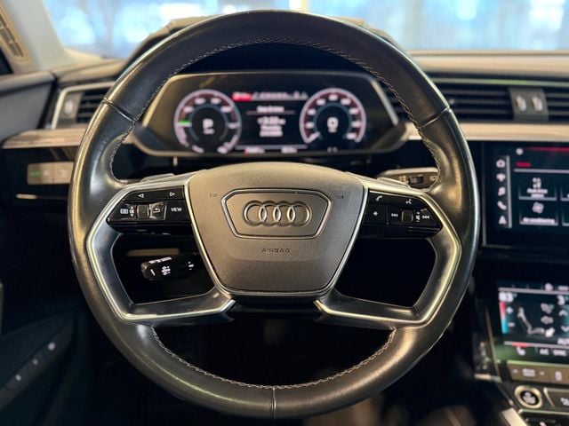 2022 Audi e-tron Premium quattro - 22981370 - 25