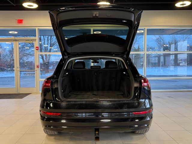 2022 Audi e-tron Premium quattro - 22981370 - 37
