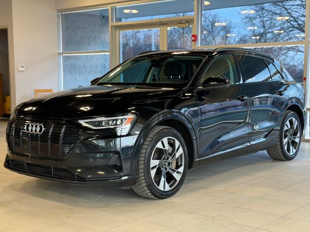 2022 Audi e-tron Premium quattro - 22981370 - 3