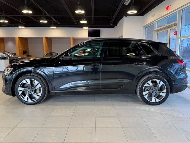2022 Audi e-tron Premium quattro - 22981370 - 6