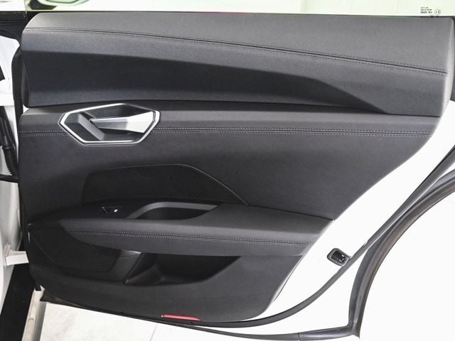 2022 Audi e-tron GT Premium Plus - 22962587 - 11