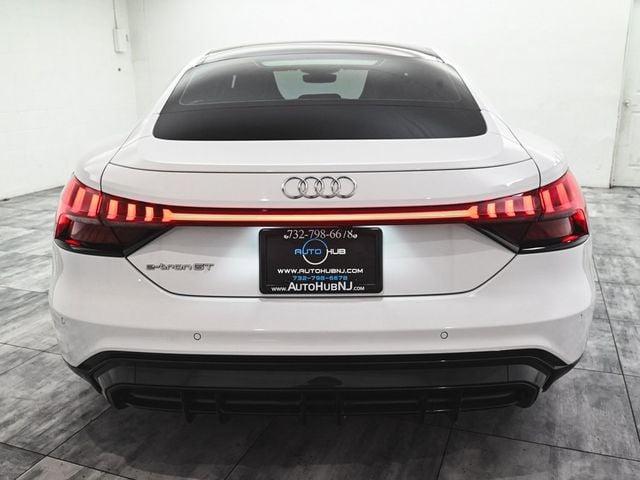 2022 Audi e-tron GT Premium Plus - 22962587 - 4