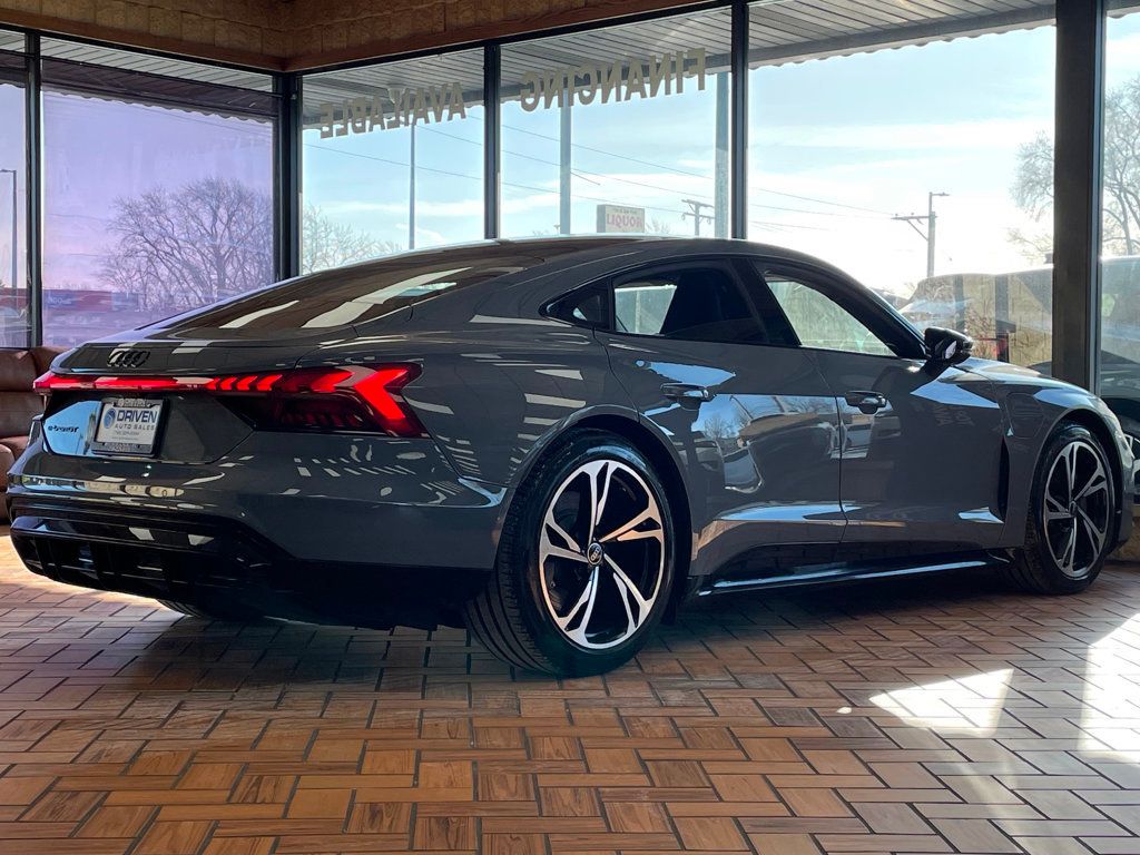 2022 Audi e-tron GT Premium Plus quattro - 22975557 - 10