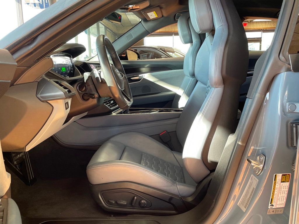 2022 Audi e-tron GT Premium Plus quattro - 22975557 - 11