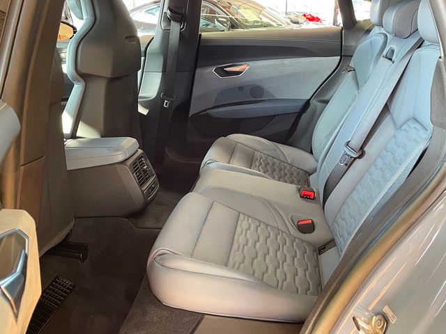 2022 Audi e-tron GT Premium Plus quattro - 22975557 - 16