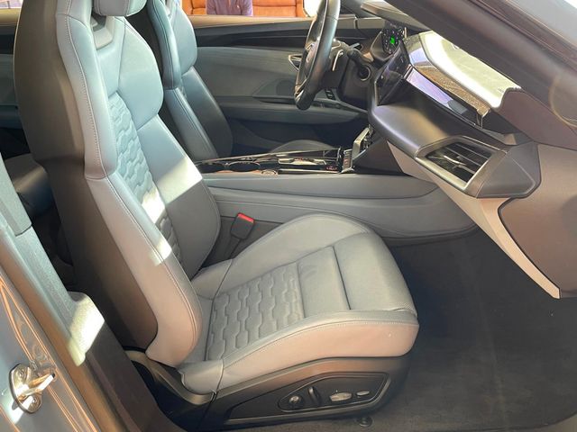 2022 Audi e-tron GT Premium Plus quattro - 22975557 - 21