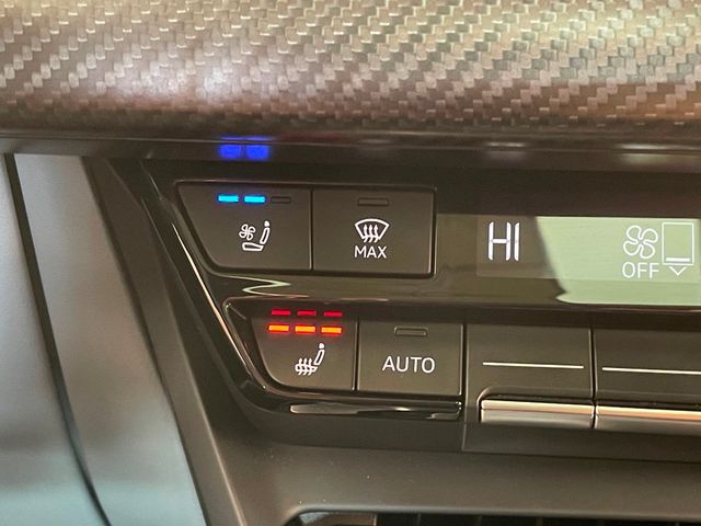 2022 Audi e-tron GT Premium Plus quattro - 22975557 - 30