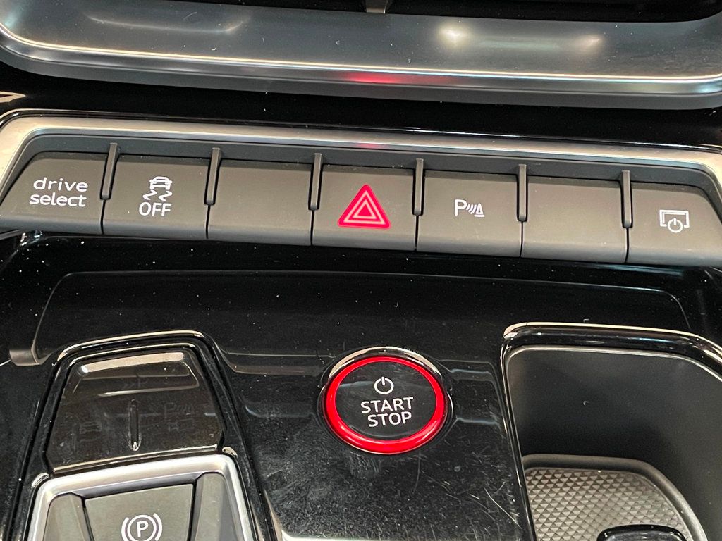 2022 Audi e-tron GT Premium Plus quattro - 22975557 - 31