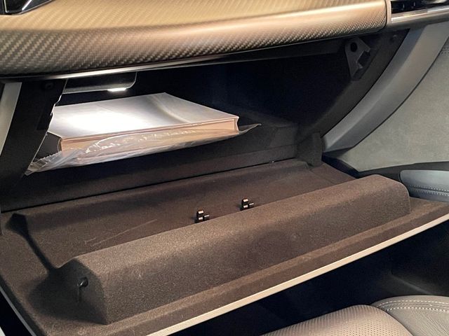 2022 Audi e-tron GT Premium Plus quattro - 22975557 - 36