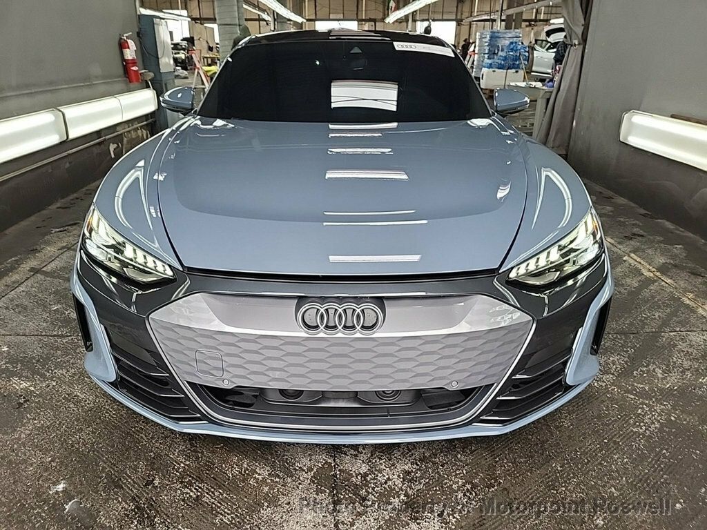 2022 Audi e-tron GT Premium Plus photo 4