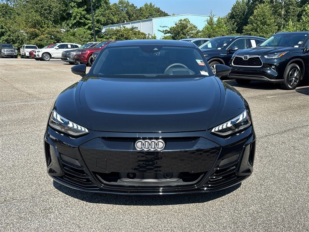 2022 Audi e-tron GT Premium Plus photo 2