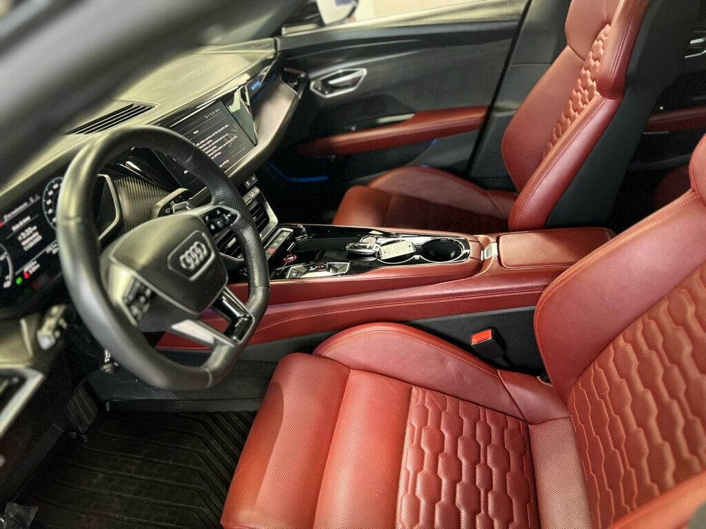 2022 Audi e-tron GT Premium Plus quattro - 22948403 - 15