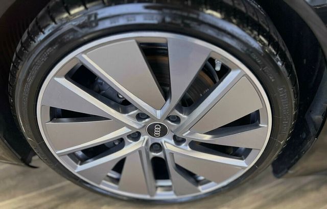 2022 Audi e-tron GT Premium Plus quattro - 22948403 - 36