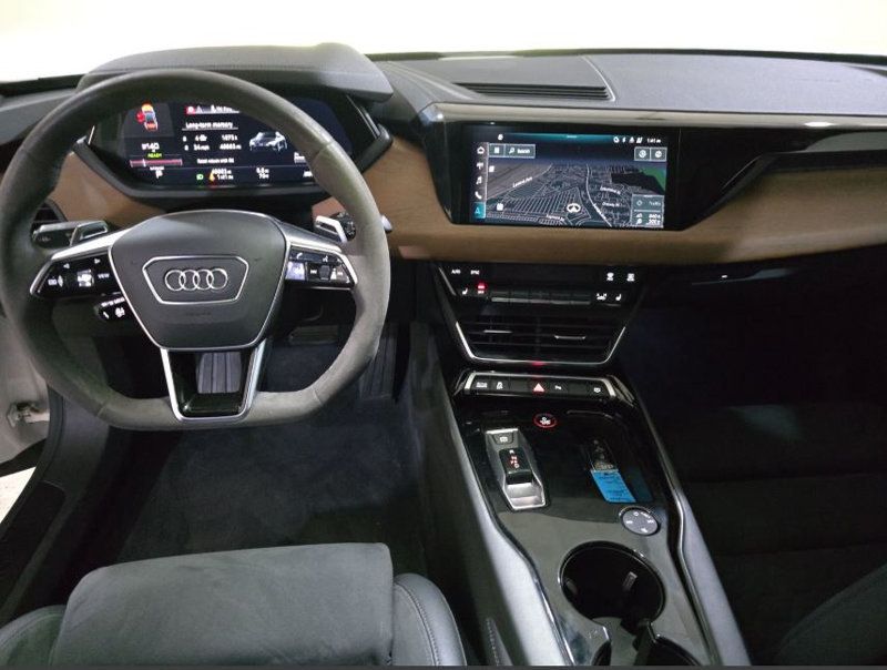 2022 Audi e-tron GT Premium Plus quattro - 23016731 - 3