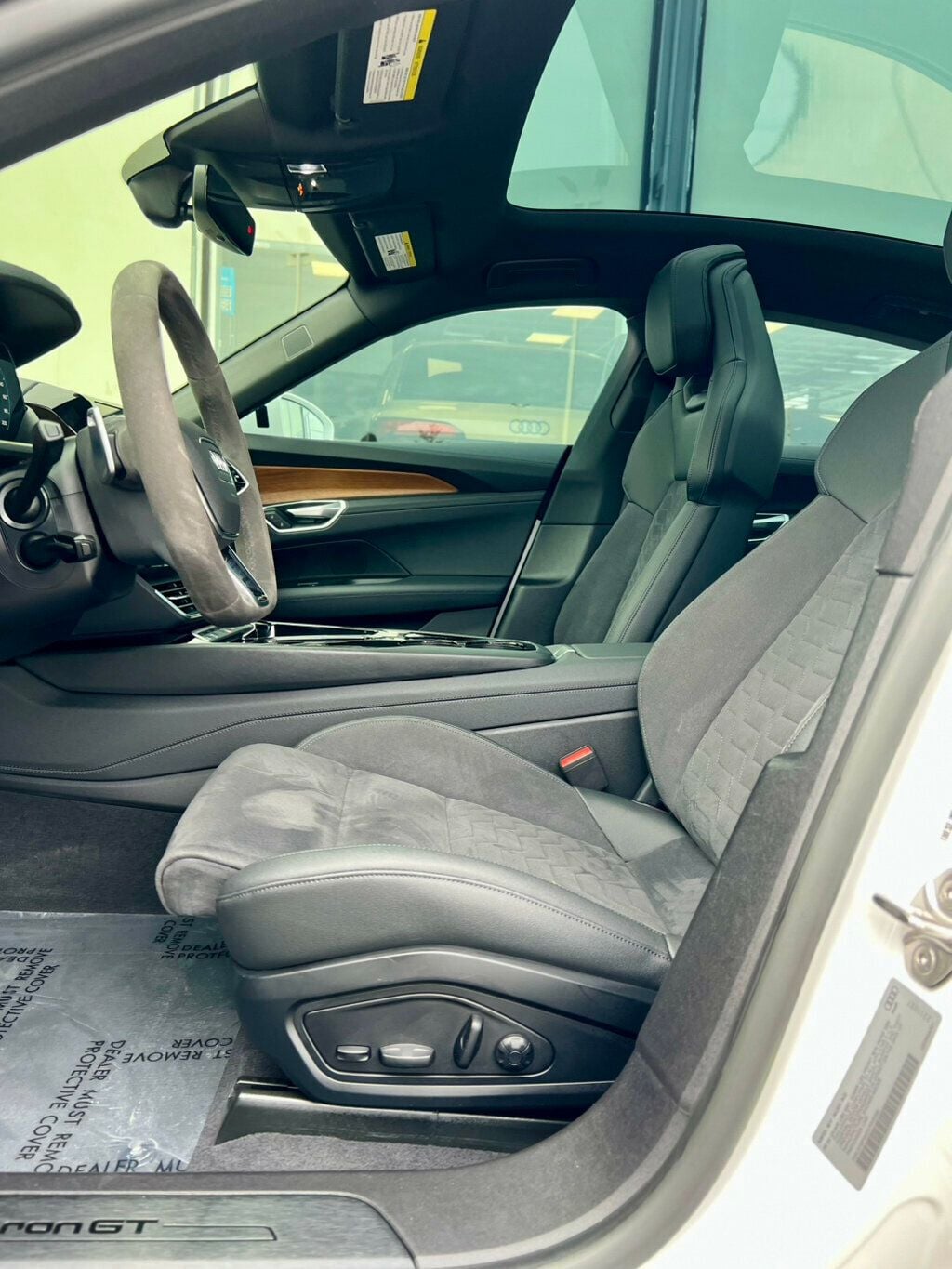 2022 Audi e-tron GT Premium Plus quattro - 23026649 - 13