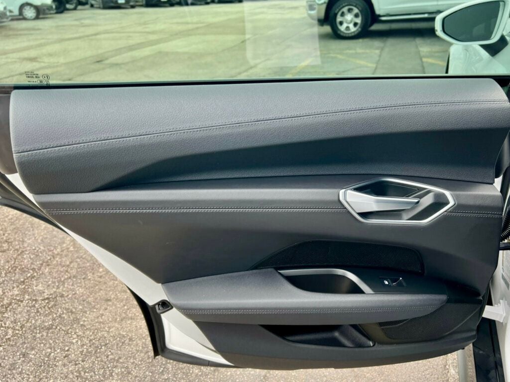 2022 Audi e-tron GT Premium Plus quattro - 23026649 - 14