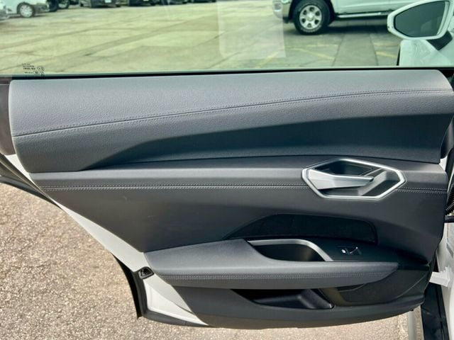 2022 Audi e-tron GT Premium Plus quattro - 23026649 - 14