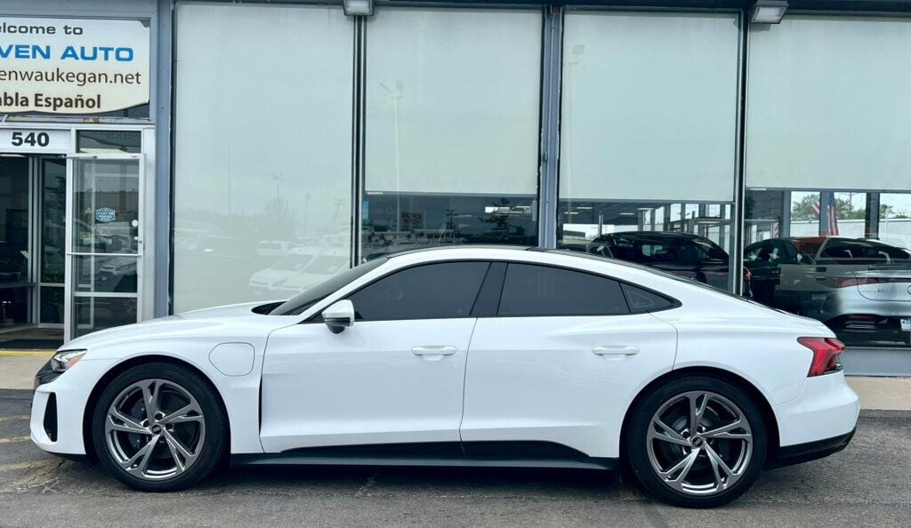2022 Audi e-tron GT Premium Plus quattro - 23026649 - 1