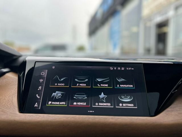 2022 Audi e-tron GT Premium Plus quattro - 23026649 - 21