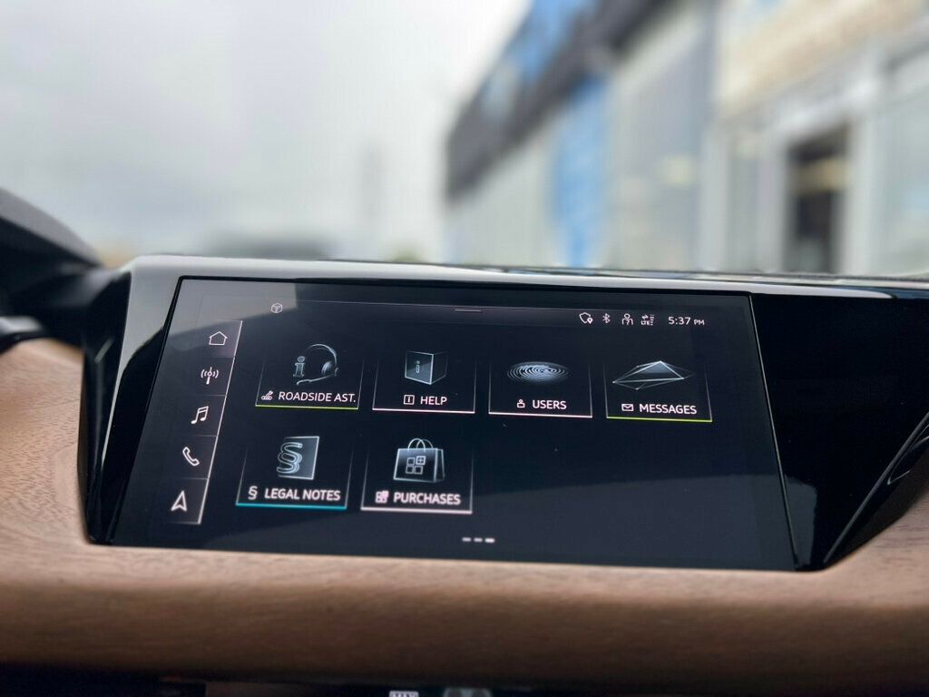 2022 Audi e-tron GT Premium Plus quattro - 23026649 - 22
