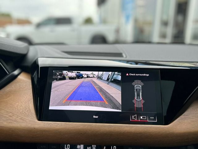 2022 Audi e-tron GT Premium Plus quattro - 23026649 - 25