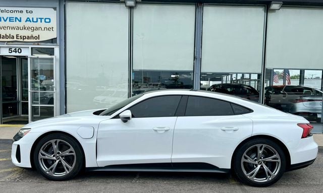 2022 Audi e-tron GT Premium Plus quattro - 23026649 - 31