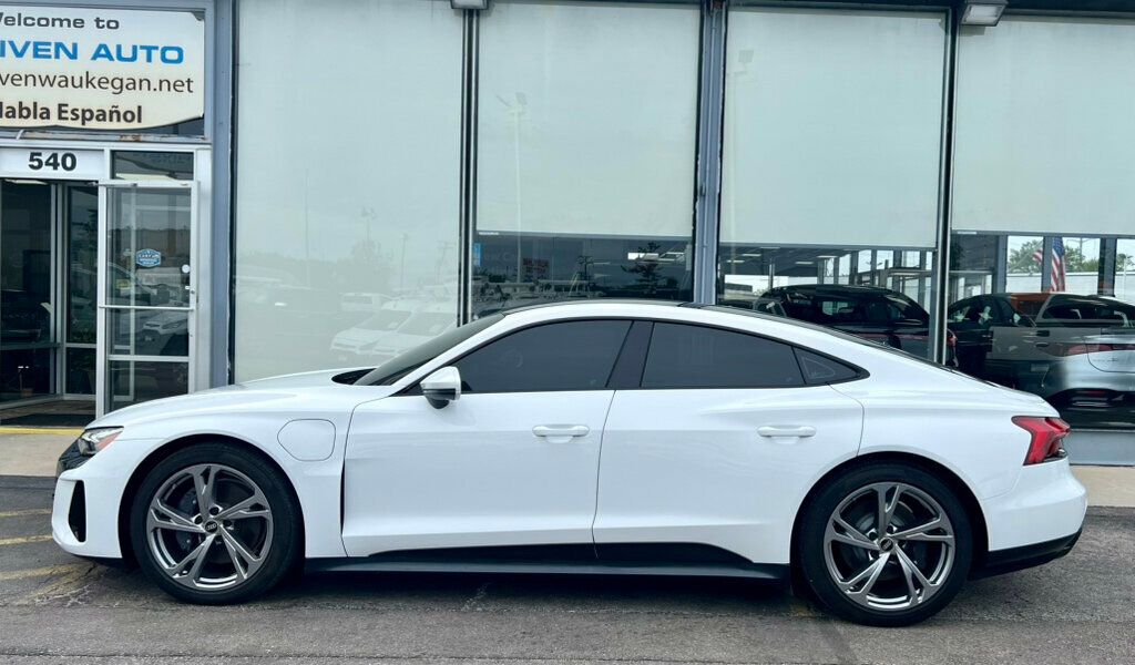2022 Audi e-tron GT Premium Plus quattro - 23026649 - 33