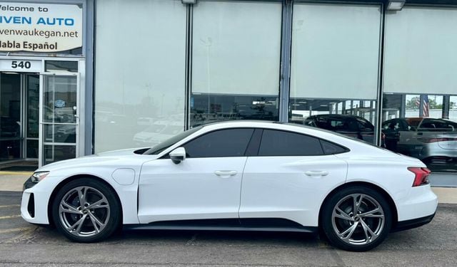 2022 Audi e-tron GT Premium Plus quattro - 23026649 - 33